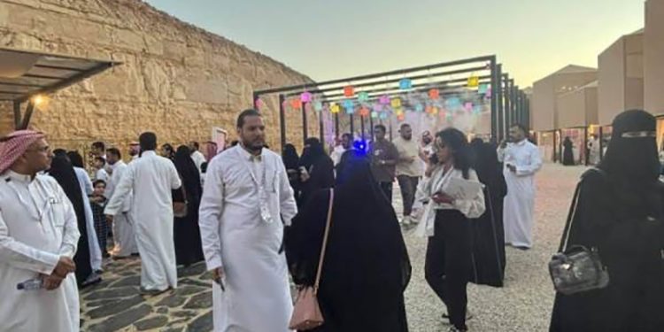 التضامن تشارك بـ15 أسرة منتجة في فعاليات النسخة الخامسة من معرض “سوق الدار” بالسعودية