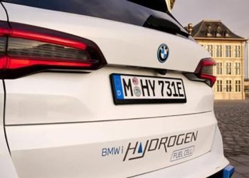 أول سيارة موفرة من BMW