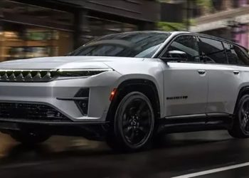 انطلاق أول سيارة جيب كهربائية وهذا سعرها