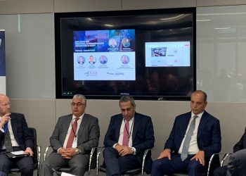 رئيس اقتصادية قناة السويس يشارك في جلسة استكشاف مزايا الفرص الاستثمارية الصناعية والبنية التحتية