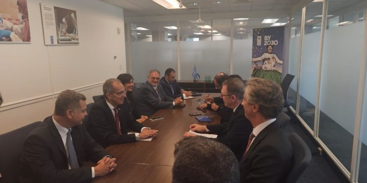 وزير الاتصالات يبحث مع مسؤولى Trellix الاستثمار فى مصر بمجال التعهيد