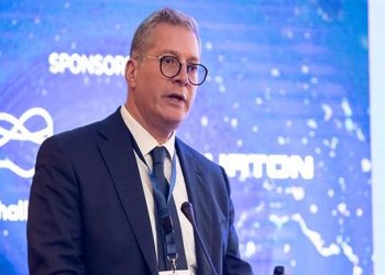 وزير البترول يؤكد استمرار دعم الجهود التطويرية لكيانات تسويق المنتجات البترولية