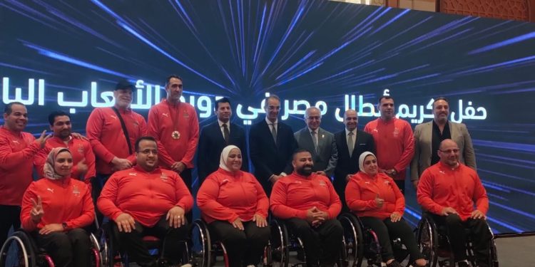 وزير الاتصالات: نفخر بأبطال مصر ونلتزم برعايتهم عبر التكنولوجيات المساعدة