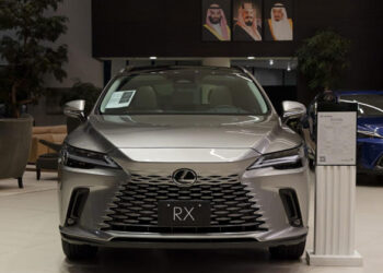 أسعار لكزس RX موديل 2025 الجديدة