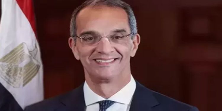 أنشطة تدريبية لتأهيل الشباب لسوق العمل والتعلم الإلكتروني بقنا