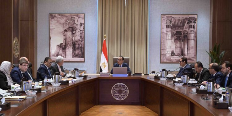 ورئيس الوزراء يلتقي وزير التعليم العالي لمتابعة عدد من ملفات عمل الوزارة