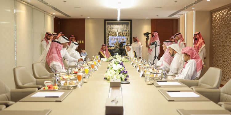 الفيصل والعويسى يدشنان النشرة السعودية للقانون الدولي الإنساني