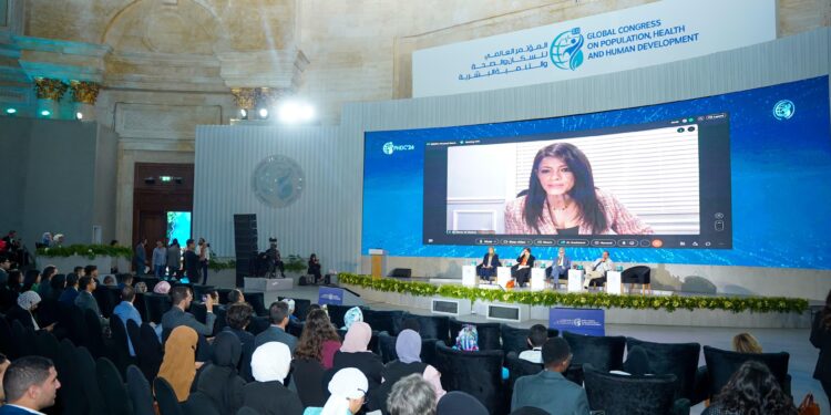 المشاط: دفع جهود التنمية البشرية من خلال التكامل بين الموارد المحلية والشراكات الدولية