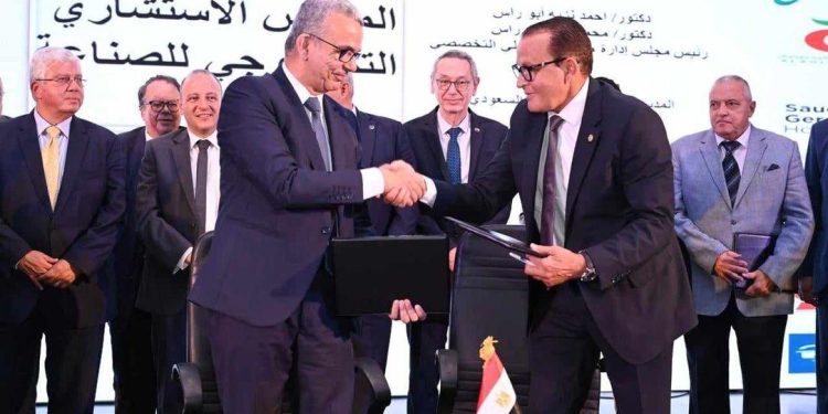 تعاون بين رجال أعمال إسكندرية وجامعة برج العرب التكنولوجية لتدريب وتوظيف الشباب