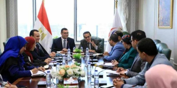 وزيرا الصحة والإسكان يبحثان سبل تعزيز التعاون المشترك فى ملف التنمية البشرية