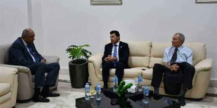 وزير الرياضة يلتقي مساعد وزير الخارجية للعلاقات الثقافية لبحث تعزيز التعاون وفتح آفاق جديدة