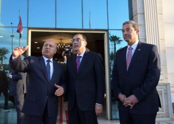 رئيس الوزراء: خط الرورو ينقل الصادرات المصرية إلى أوروبا فى وقت قياسى