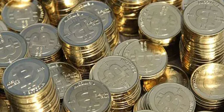 بتكوين تقترب من حاجز الـ100 ألف دولار للمرة الأولى على الإطلاق