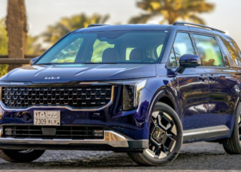 كيا كارنفال 2025 تظهر لأول مرة