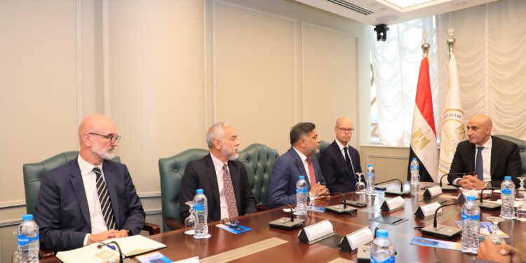 وزير التعليم يستعرض مع مسئولي هيئة “البكالوريا الدولية” ومؤسسة “Cognia” فرص تعزيز التعاون