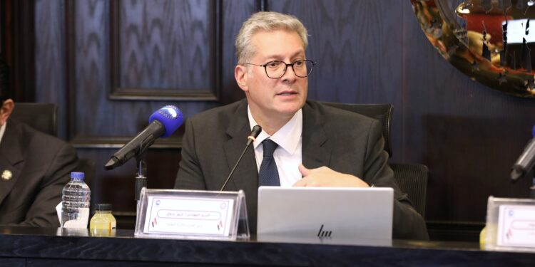 وزير البترول:أولوية قطاع البترول الاستمرار فى توفير احتياجات المواطنين اليومية