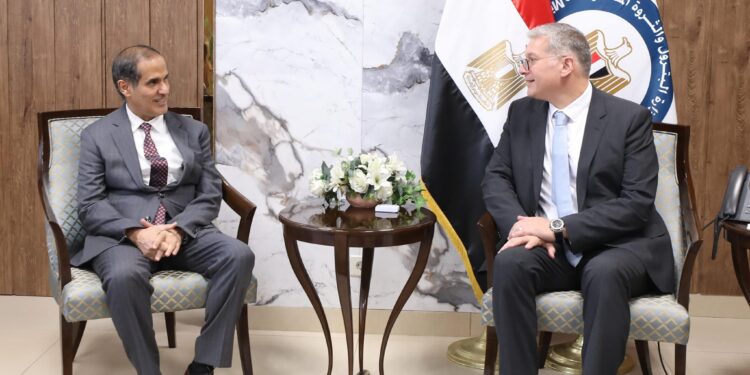 وزير البترول يستقبل المدير العام لشركة الامارات للبترول( إمارات )