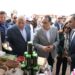 رئيس الوزراء يتفقد القرية التراثية بالخارجة ومعرض “أيادي مصر”