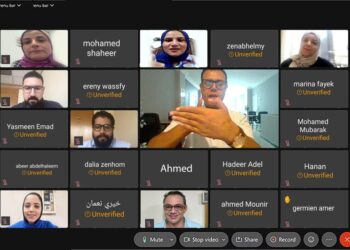 المصرف المتحد ينظم ورشة عمل تطوعية لتعليم لغة الاشارة
