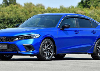 هوندا سيفيك هايبرد تفوز بلقب أفضل سيارة العام