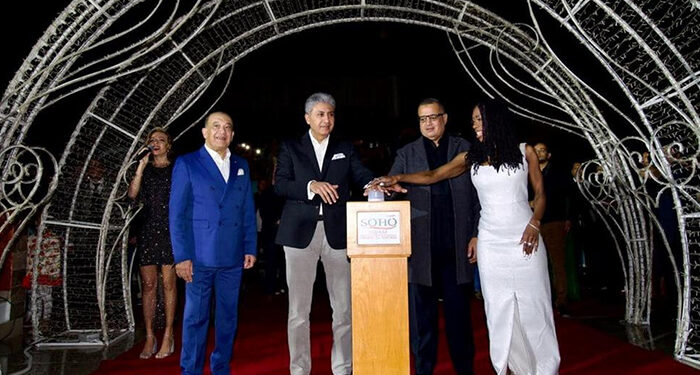 وزير السياحة والآثار ومحافظ جنوب سيناء يطلقان مهرجان الإضاءة بشرم الشيخ