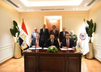 وزير الصحة يشهد توقيع بروتوكول لإنشاء مصنع متعدد الأغراض للمواد الخام الدوائية في مصر