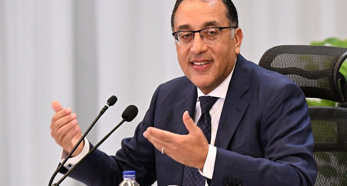 رئيس الوزراء يصل محافظة بورسعيد لبدء جولة تفقدية بعددٍ من المشروعات الصناعية والتنموية والخدمية