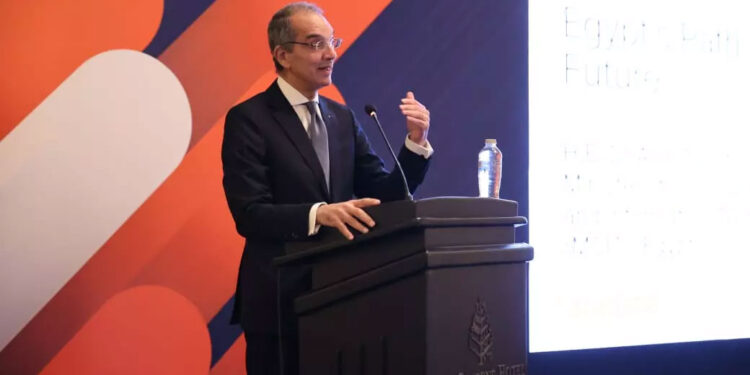 وزير الاتصالات: إطلاق النسخة الثانية من الاستراتيجية الوطنية للذكاء الاصطناعى العام المقبل