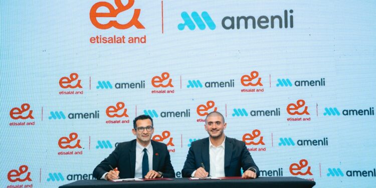 شراكة بين إي آند للتكنولوجيا المالية والتطبيقات الرقمية و”أمنلي” لتقديم حلول تأمينية رقمية متكاملة