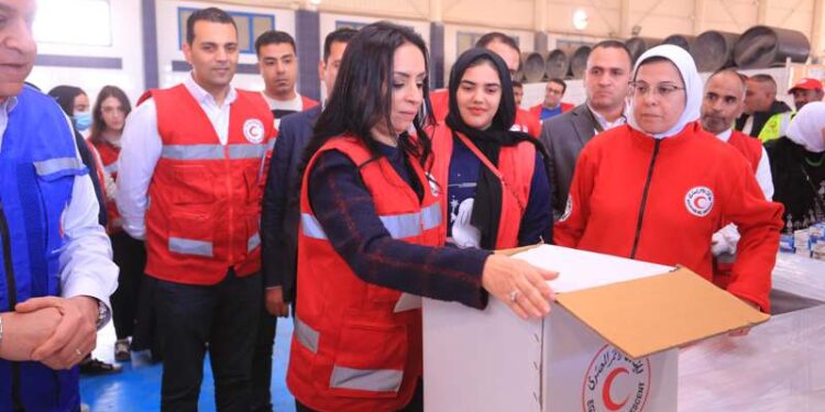 وزيرة التضامن: آلية إدخال المساعدات الإنسانية  لقطاع غزة تتم تحت رعاية الدولة المصرية