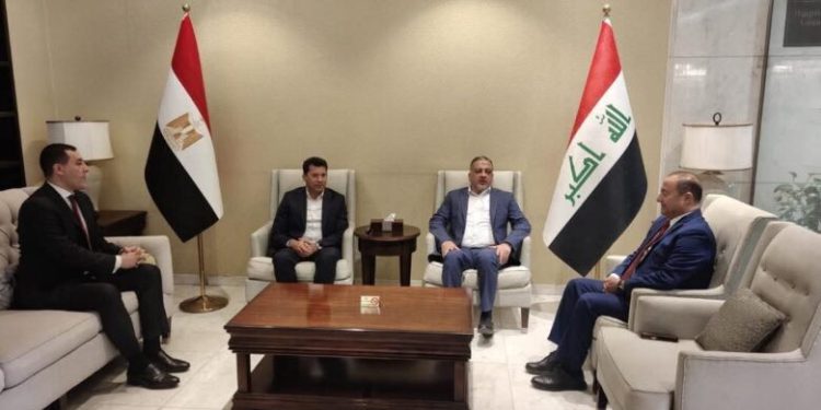 وزير الشباب يصل العراق للمشاركة في اجتماعات المكتب التنفيذي