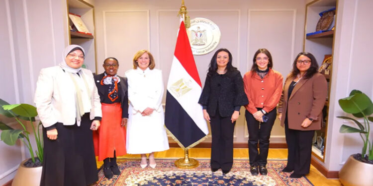 وزيرة التضامن الاجتماعي تلتقي رئيسة ومؤسسة معهد الصحة الأمريكي