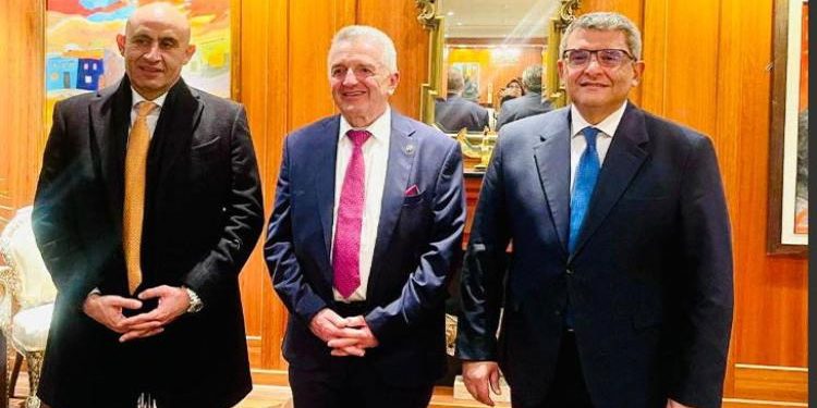 وزير التربية والتعليم يلتقى بوفد من الجمعية الألمانية العربية للصداقة (DAFG)