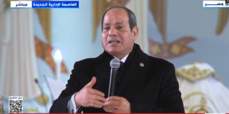 الرئيس السيسي يهدي البابا تواضروس باقة من الورود بمناسبة عيد الميلاد