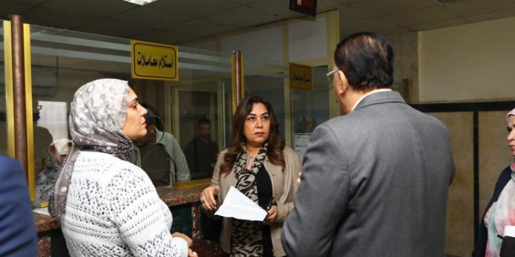 وزيرة التنمية المحلية تقوم بجولة مفاجئة علي حي مصر القديمة لمتابعة سير العمل بالمركز التكنولوجي