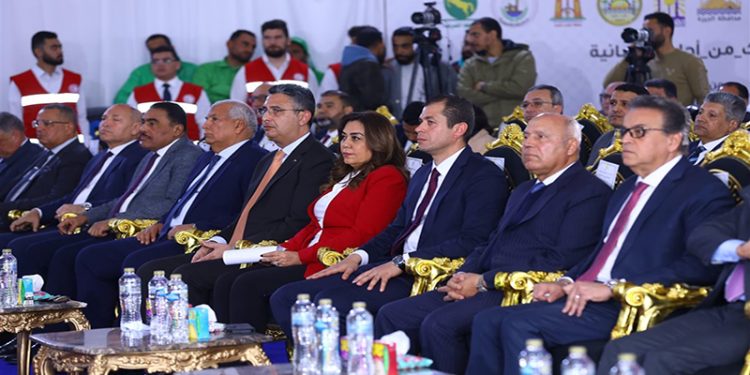 وزيرة التنمية المحلية تشارك في إطلاق أكبر قافلة مساعدات إنسانية للأشقاء بقطاع غزة