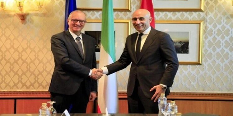 وزير التربية والتعليم يبحث مع نظيره الإيطالي سبل تعزيز برامج التعاون المشتركة