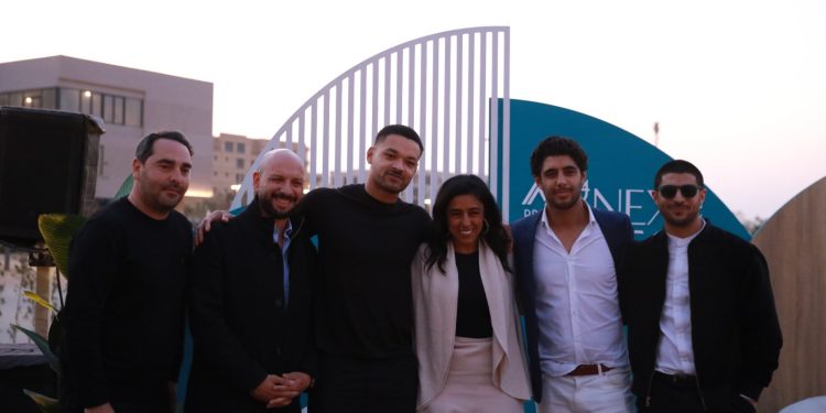 O West تستقبل رائد الأعمال العالمي ستيفن بارتليت لإلهام قادة المستقبل