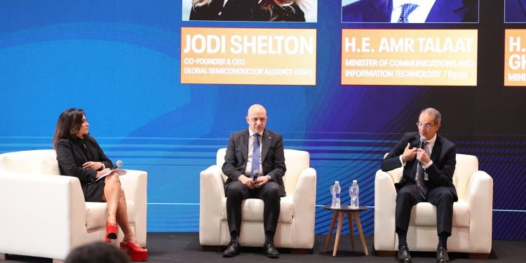 وزير الاتصالات يفتتح قمة التحالف العالمى لأشباه الموصلات بالمتحف المصرى الكبير