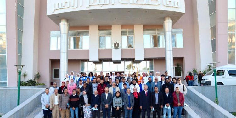 اقتصادية حقوق الإنسان تواصل جهودها لتعزيز الحقوق الاقتصادية والتنمية الشاملة لمواطني البحر الأحمر