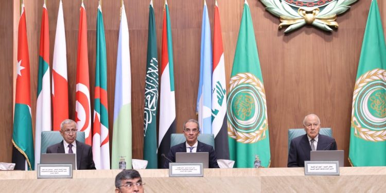 وزير الاتصالات: إطار تنظيمى متوازن لحماية الدول العربية من مخاطر الذكاء الاصطناعى