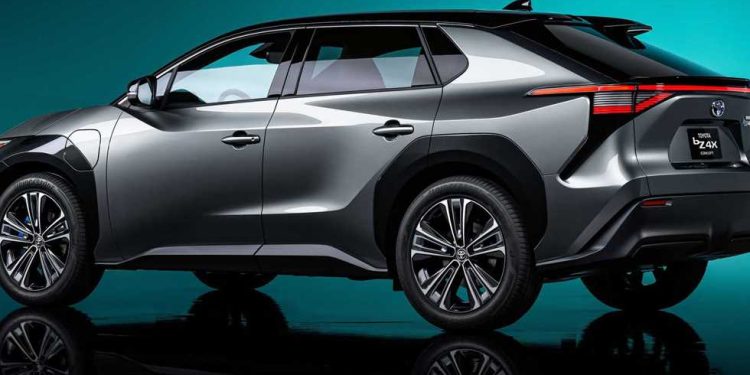 تويوتا تطرح سيارة كهربائية “جديدة بالكامل”