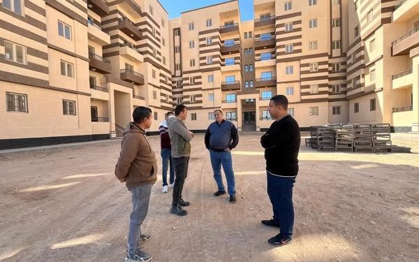 وزير الإسكان: جارٍ الانتهاء من تنفيذ وحدات “سكن لكل المصريين” ونادٍ رياضي بمساحة 15 فدانا بقنا الجديدة
