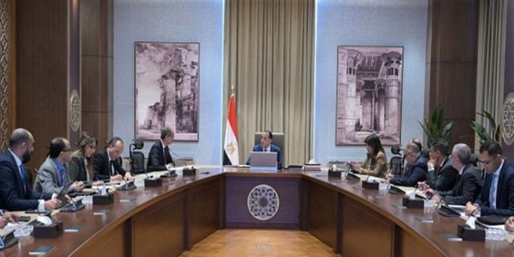 رئيس الوزراء يتابع جهود تنفيذ مستهدفات الدولة في مجال التحول الرقمي