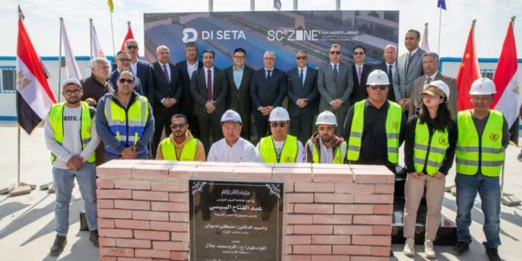 رئيس اقتصادية قناة السويس ومحافظ الإسماعيلية يشهدان وضع حجر الأساس لمشروع “دي سيتا”