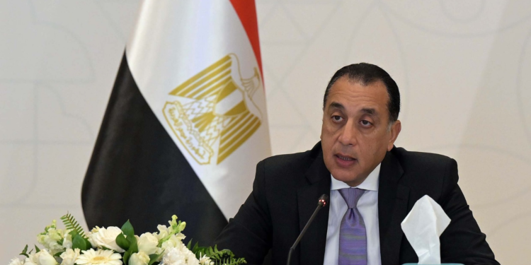 مدبولي يستعرض توصيات ومخرجات اللجنة الاستشارية للتنمية العمرانية وتصدير العقار