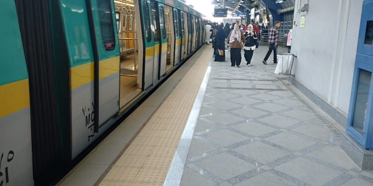 كامل الوزير يتابع انتظام العمل بمرافق النقل والمواصلات تزامنا مع احتفالات العيد