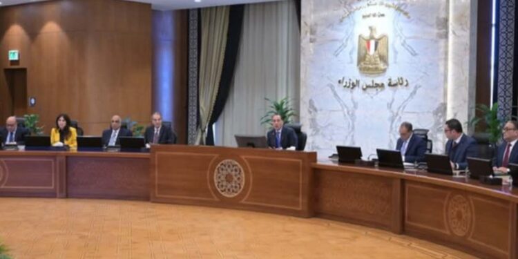 رئيس الوزراء يُتابع ملف تصدير العقار ويستعرض جهود التسويق الإلكتروني