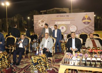 إطلاق اسم محمد عزب الرئيس على كأس البطولة الرمضانية لقطاع الاتصالات