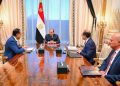 الرئيس السيسي يجتمع برئيس الوزراء ووزير المالية